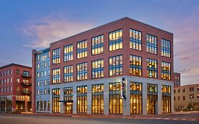 Aloft By Marriott Portland Downtown Waterfront Me